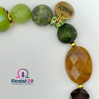 ON THE GREEN bracelet detail featuring peridot, agate and jasper gemstones