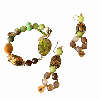 Matching On the Green bracelet and earrings set